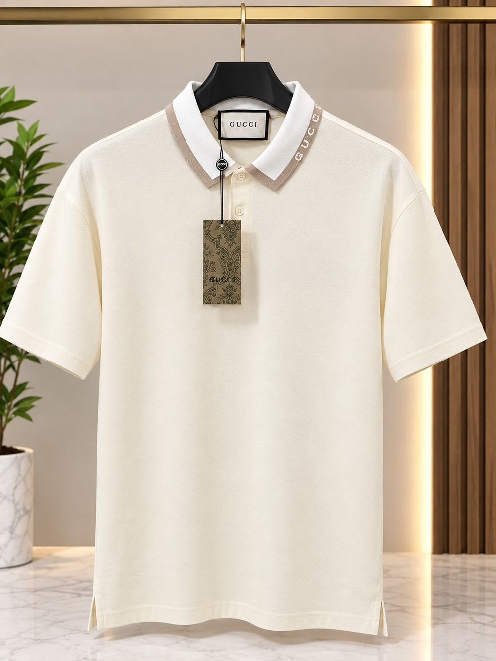 Gucci Men’s Cream Polo with Contrasting White and Tan Collar
